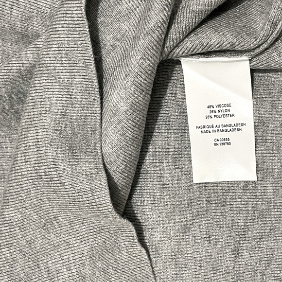 Sz US M Reitmans women Long-Sleeve V-Neck Sweater pullover 48%viscose grey - Picture 13 of 15